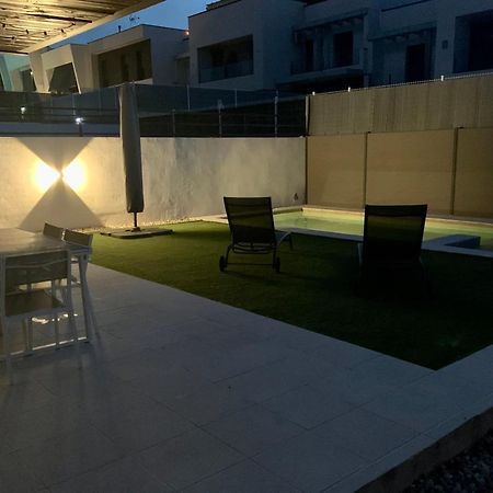 Agradable chalet con piscina privada cerca de Madrid Arroyomolinos Exterior foto